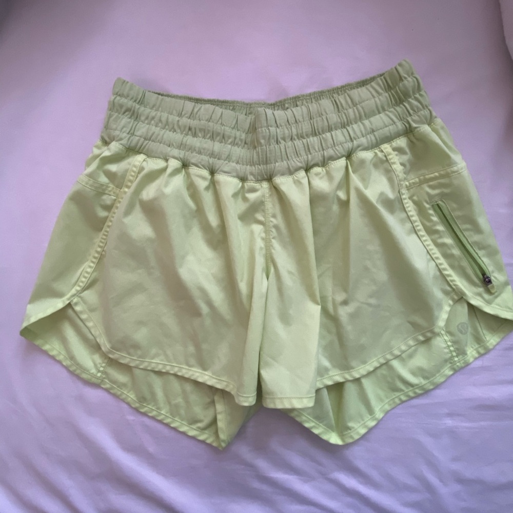 Lululemon tracker shorts